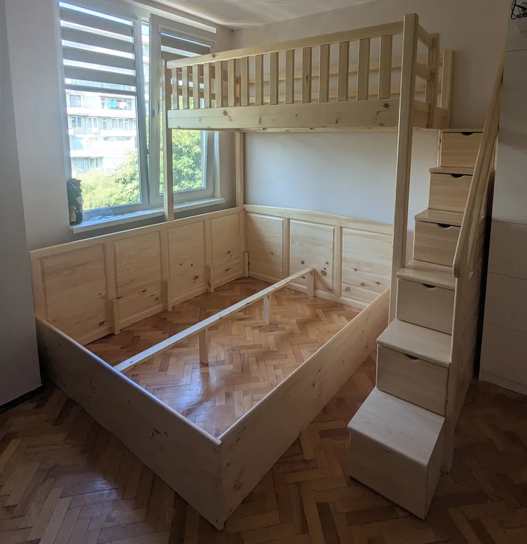Високо легло комплект със спалня